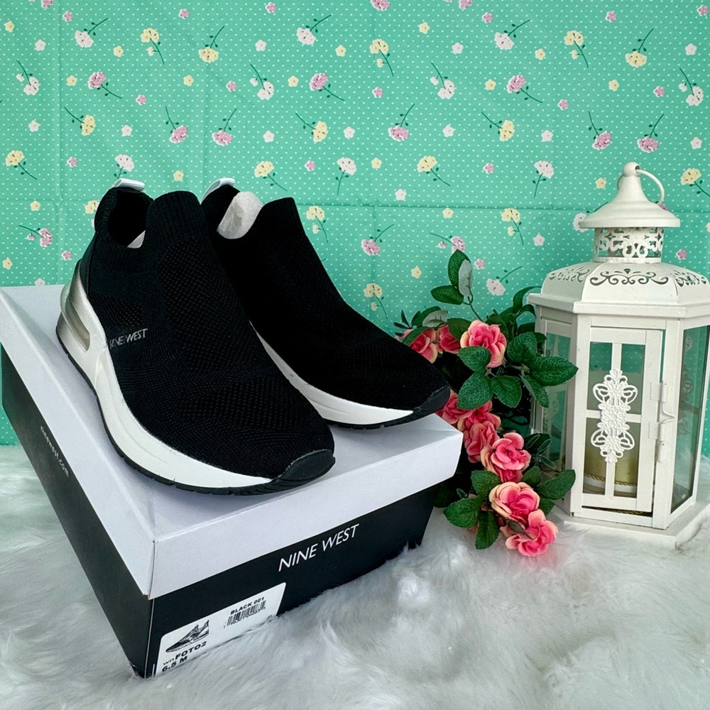 Nine West Black Women’s Slip-On Sneakers Size: 6.5 M - New